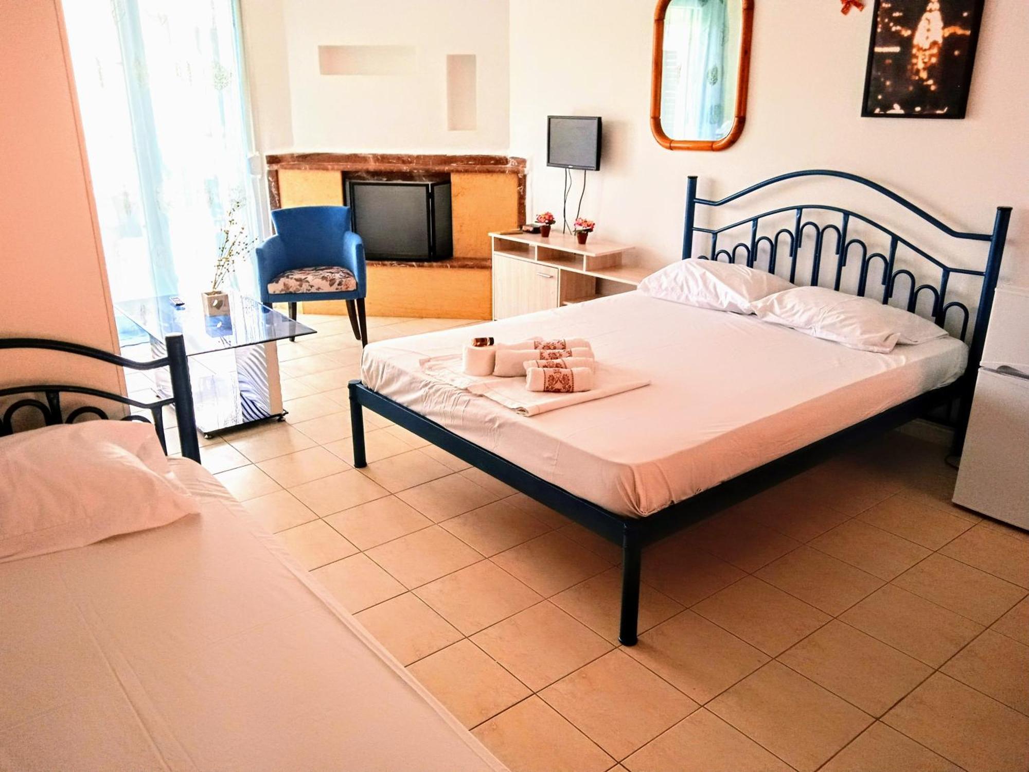 Blue Moon Apartments Nea Michaniona Zimmer foto