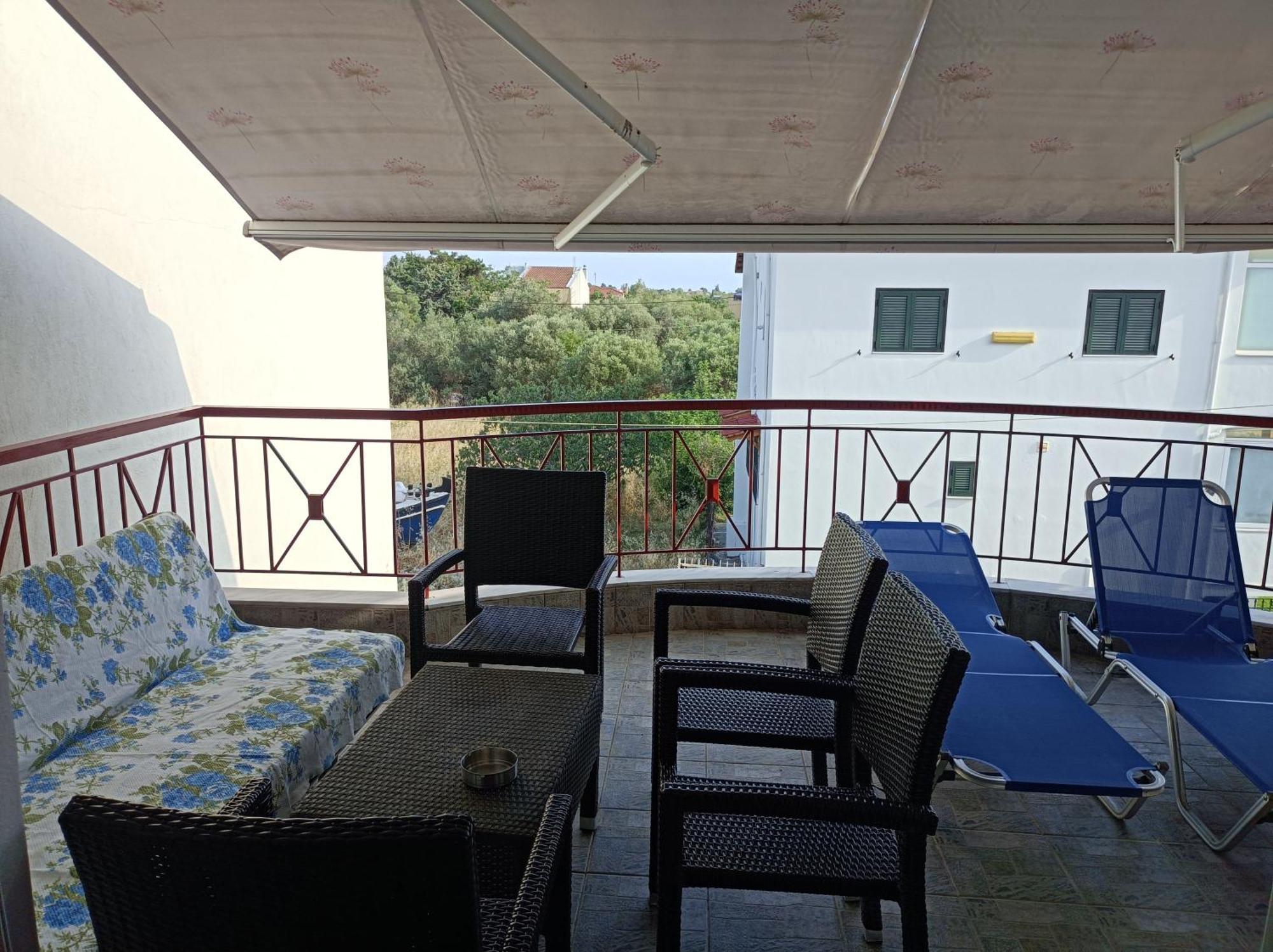 Blue Moon Apartments Nea Michaniona Zimmer foto